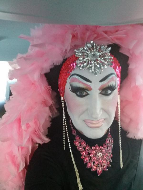 Sister Roma se tomó esta foto cuando iba en camino a su segunda reunión con Facebook