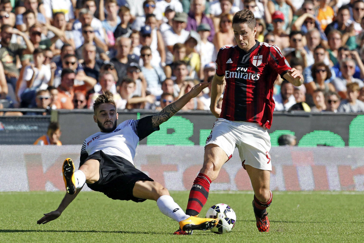 Fernando Torres fue titular con el Milan 