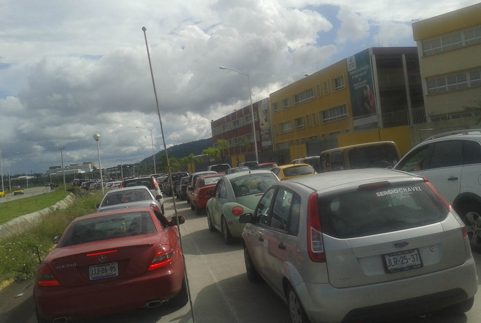 Los autos en su mayoría pasan sin revisión llegando hasta el filtro final.