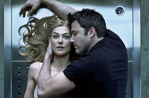 Rosamund Pike y Ben Affleck protagonizan 'Perdida', la nueva cinta de David Fincher.