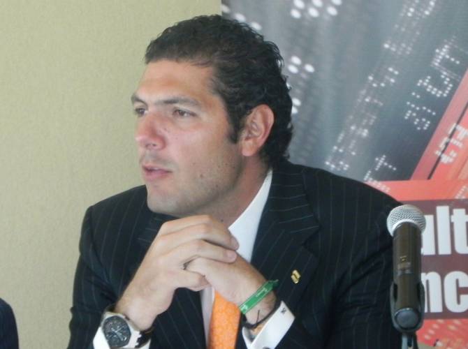 Carlos Han González, hasta hoy director general de Grupo Financiero Interacciones  