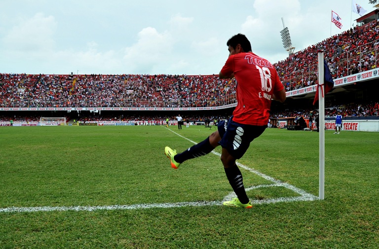 Edgar Andrade, jugador de los Tiburones Rojos
