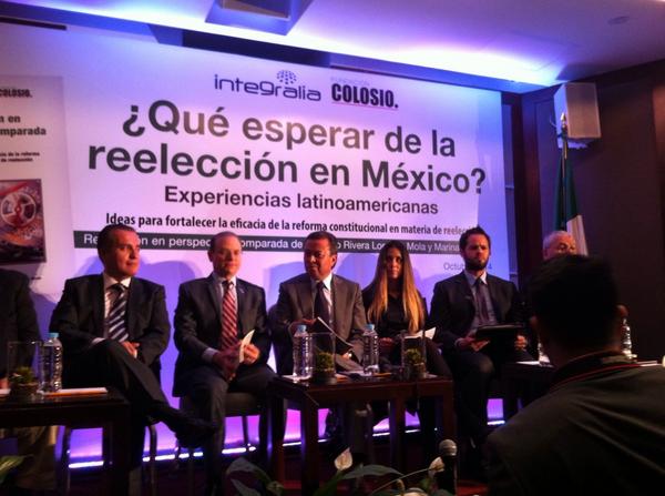 Presentación del libro 'Reelección en perspectiva comparada'. 