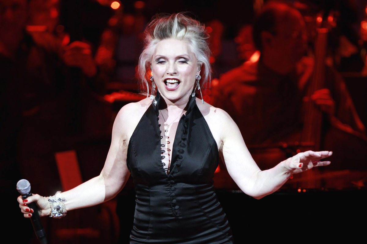 Debbie Harry, vocalista de Blondie. 
