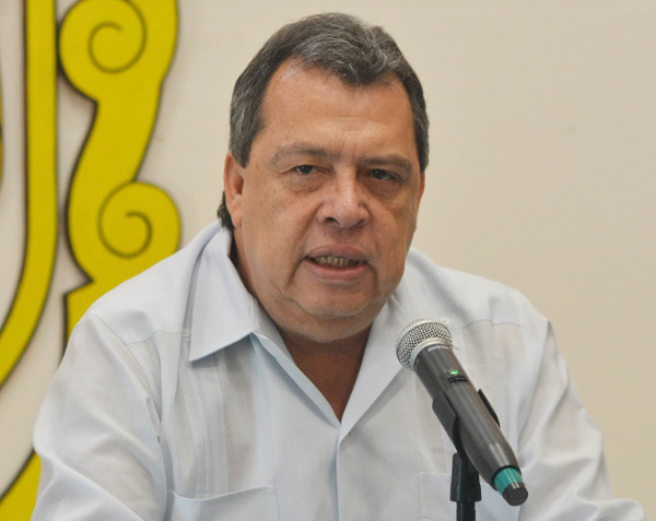 Ángel Aguirre Rivero, gobernador de Guerrero.
