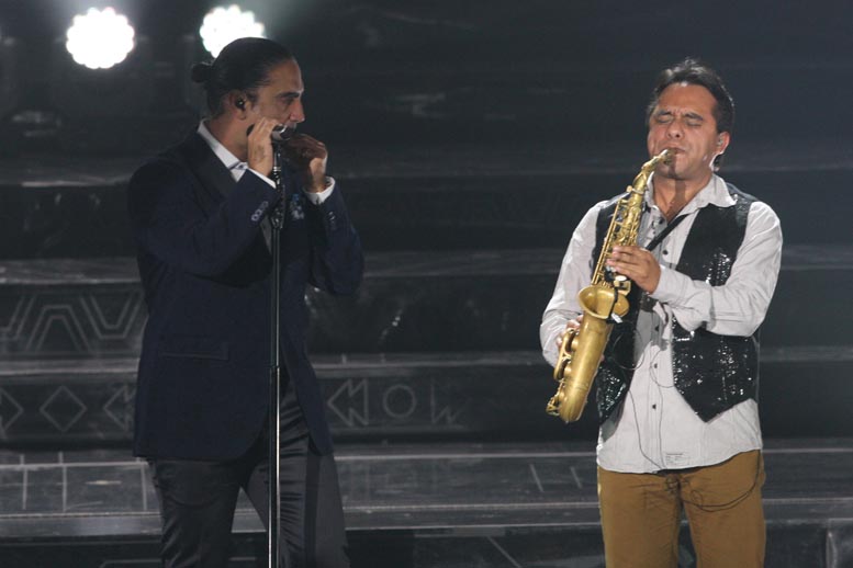 El cantante ofreció lo mejor de sí en el escenario.