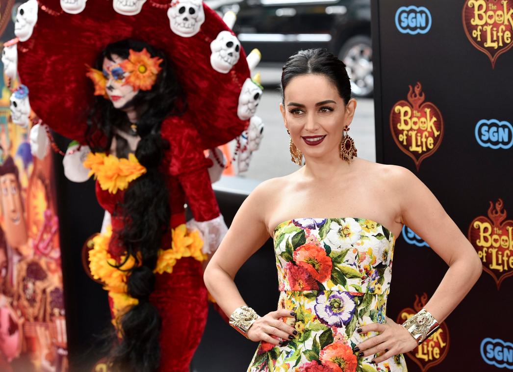 Ana de la Reguera lució un vestido muy mexicano. 