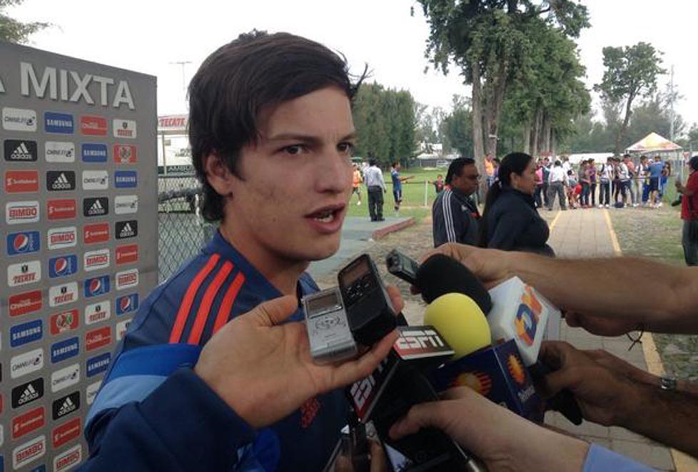 Carlos Fierro, delantero de Chivas.