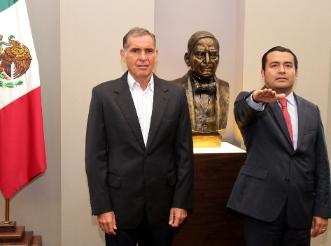 Protesta como titular de Educación en Oaxaca, Moisés Robles Cruz y expresa su compromiso de mantener una comunicación constante, franca y respetuosa c