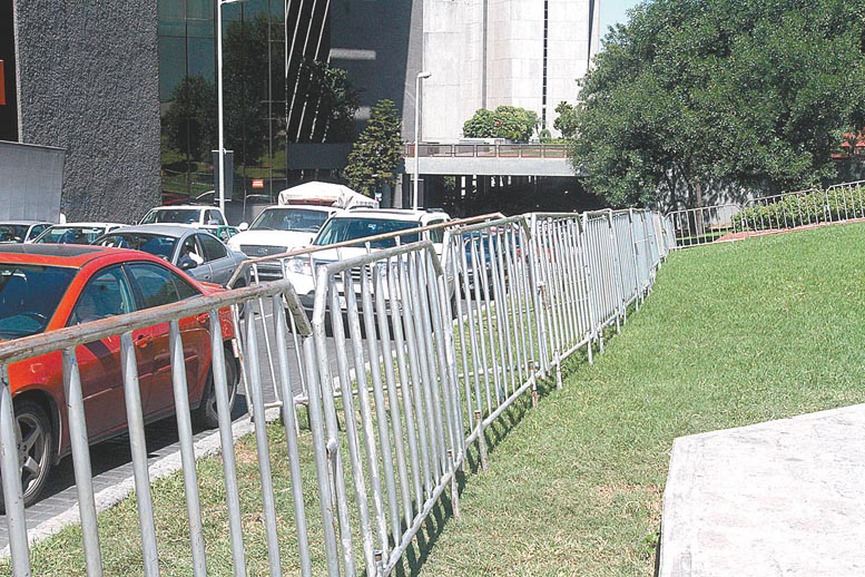 Para hoy se esperan además cierres viales.