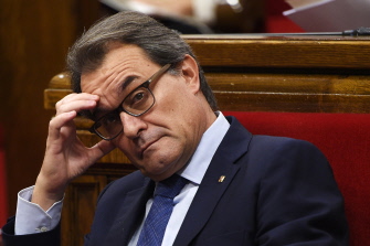 Artur Mas, presidente de la Generalitat catalana, en una sesión en el parlamento de Cataluña