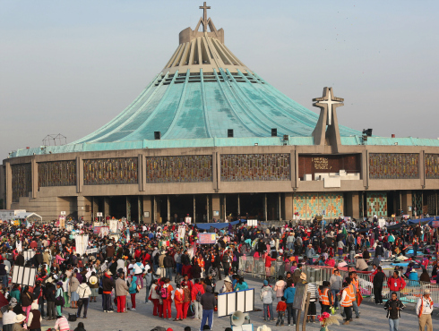 Luego de visitar la Basílica de Guadalupe, más de 60 mil peregrinos de Atlacomulco, Estado de México, iniciaron su retorno.