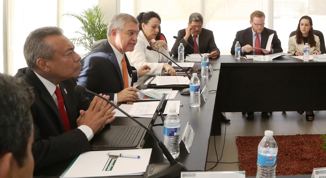 El secretario General de Gobierno, Herminio Garza encabezó la reunión 