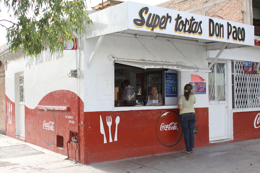 Desde 1960, Tortas "Don Paco" comenzó a atender a los laguneros