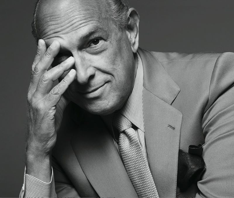 Oscar de la Renta es un diseñador de modas dominicano.