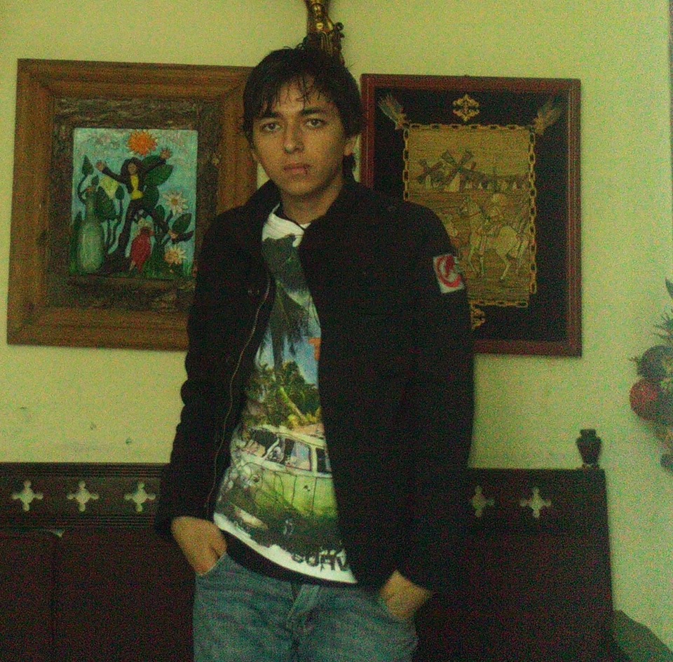 El fallecido fue identificado como Ricardo Esparza Villegas, de 23 años de edad, alumno de la carrera de Ingeniería en “mecatrónica”. 