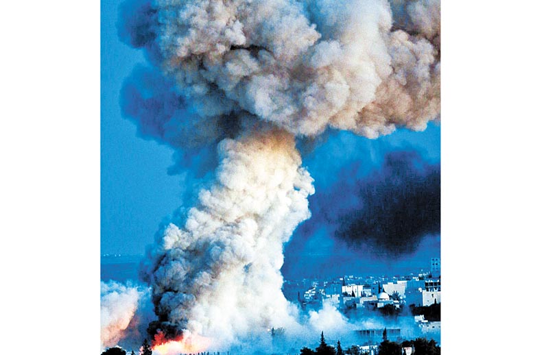 La coalición internacional bombardeó ayer el enclave kurdo-sirio.