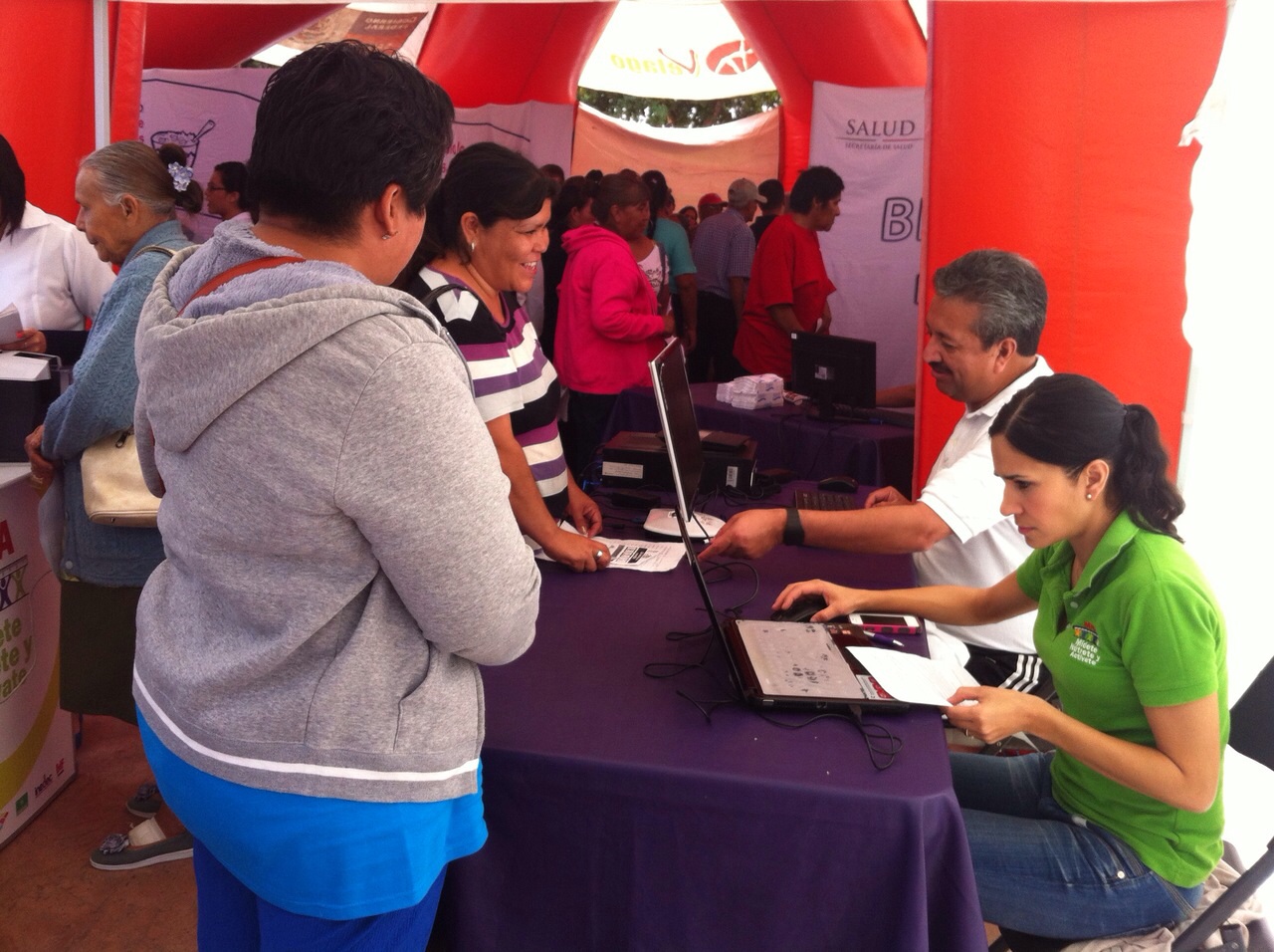 Programa "Túnel de salud" para el adulto mayor.