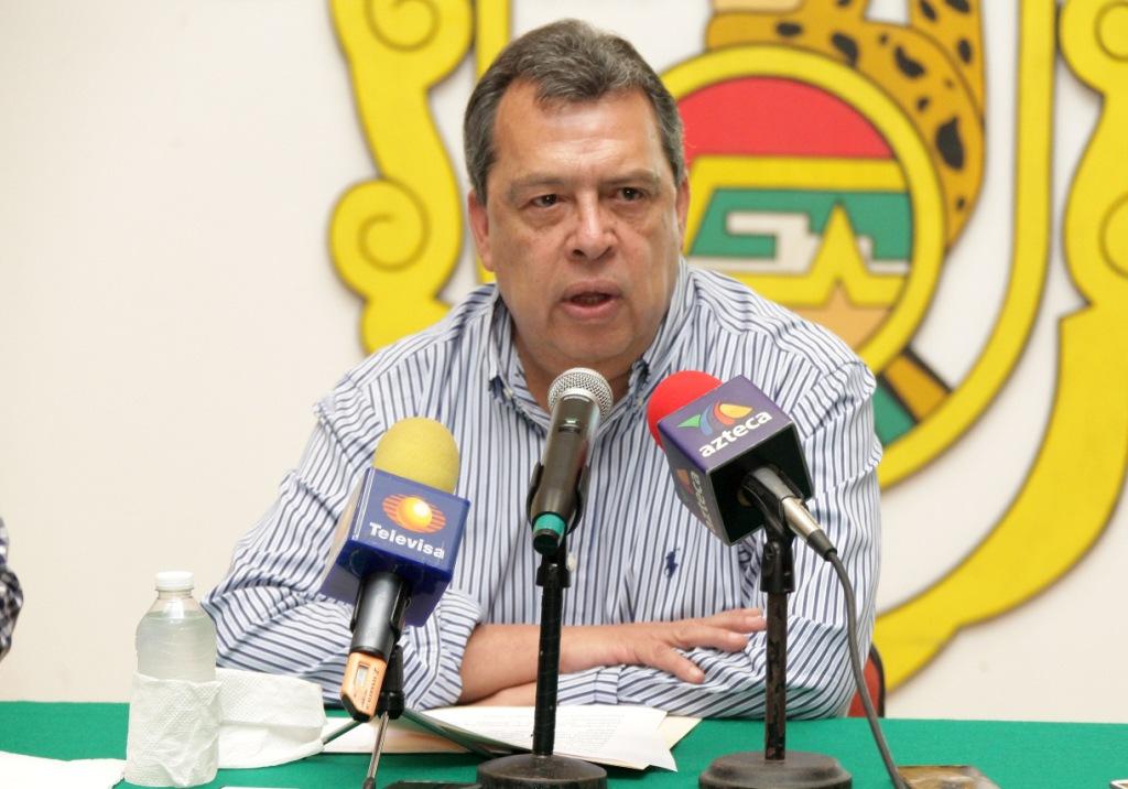 Ángel Aguirre dijo a Navarrete que se quedará en Guerrero para asumir los resultados de las investigaciones. 