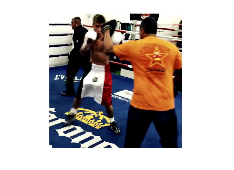 Justin Bieber se entrenó a tono tricolor 