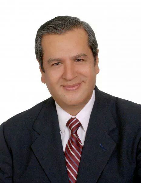 Rogelio Ortega Martínez actualmente funge como secretario general de la Universidad Autónoma de Guerrero.