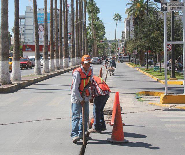 Desde hace algunas semanas comenzaron las labores de instalación del nuevo alumbrado led en el primer cuadro de la ciudad.