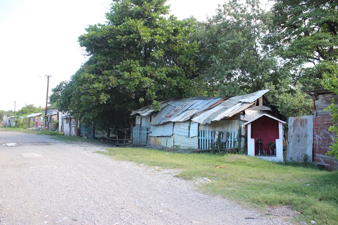 Las familias que habitan estos terrenos exigen una regularización.