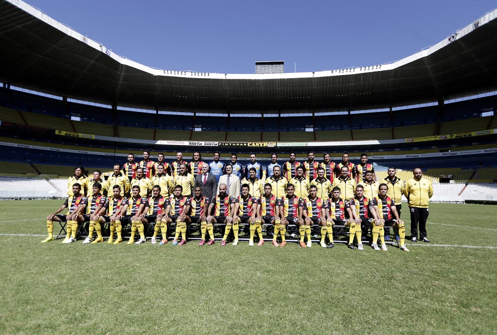 Leones Negros se tomó la foto oficial del Apertura 2014, en el Estadio Jalisco. 