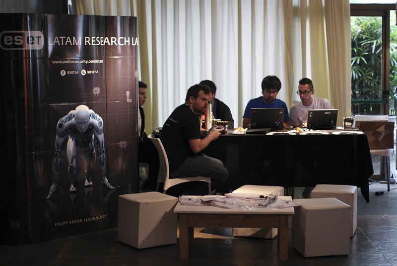 Más de dos mil hackers asistineron a la conferencia "Ekoparty", cuya décima edición se llevó a cabo en Argentina.