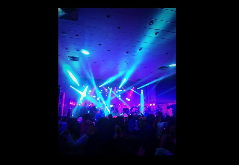 Los Ángeles Azules se presentaron en el bar Covadonga.