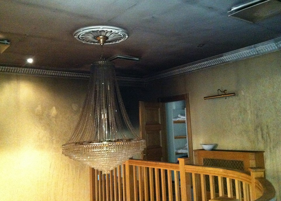 Fotos de la casa de Mario Balotelli incendiada 