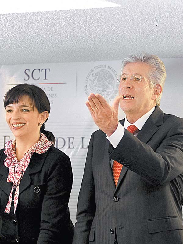 Anuncio de la adjudicación en la SCT.