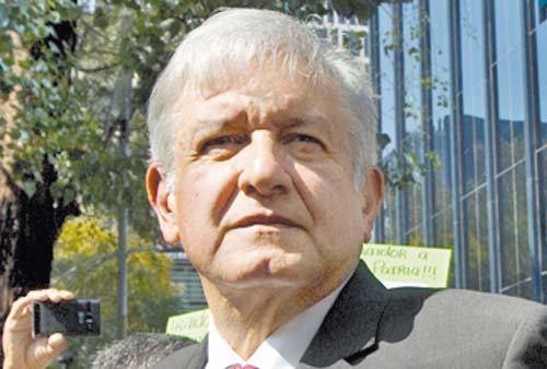 ‘Abarca y su pareja deben saber dónde están los jóvenes; la PGR debe castigarlos sin distinciones’:  Andrés Manuel López Obrador. Presidente del conse