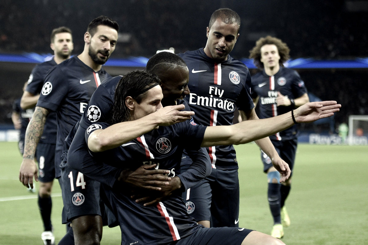 Edinson Cavani, en su ya clásico festejo  