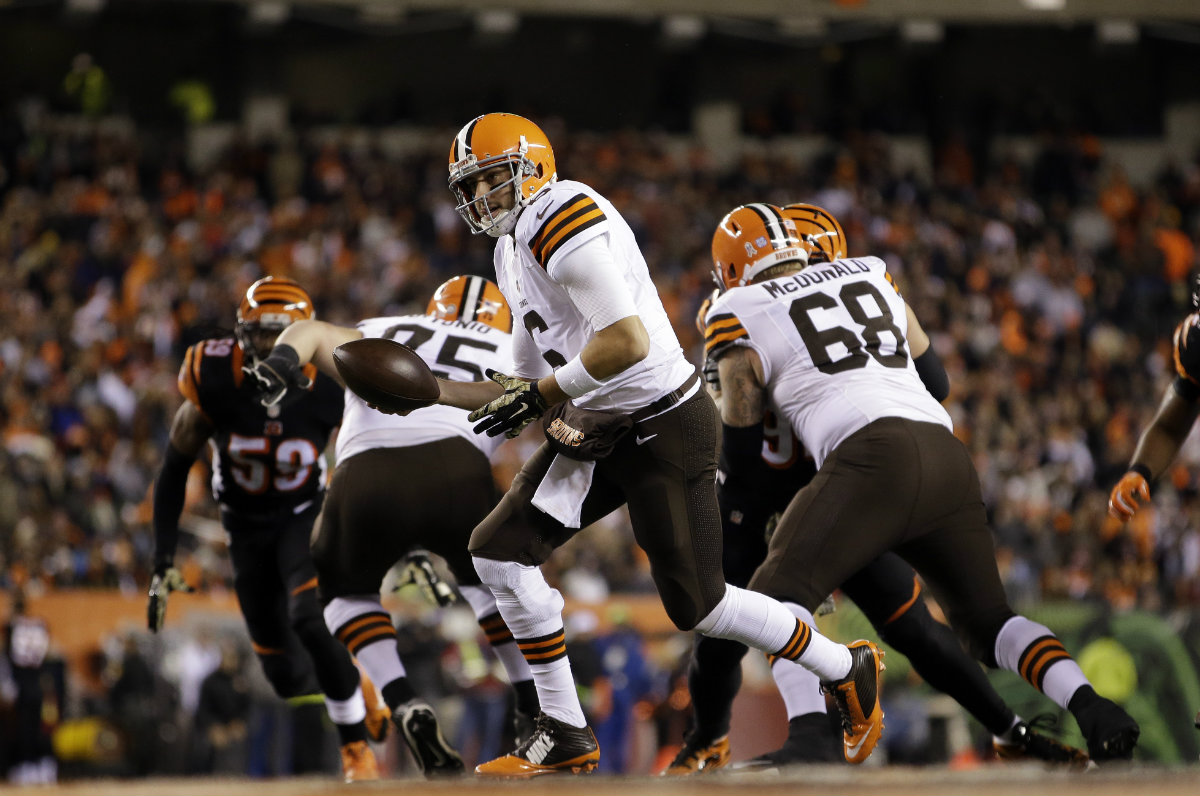 Browns le pegó a Bengals
