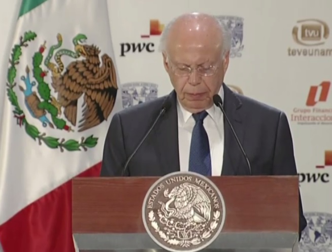 José Narro Robles, rector de la UNAM, en la entrega del Premio Nacional de Investigación.