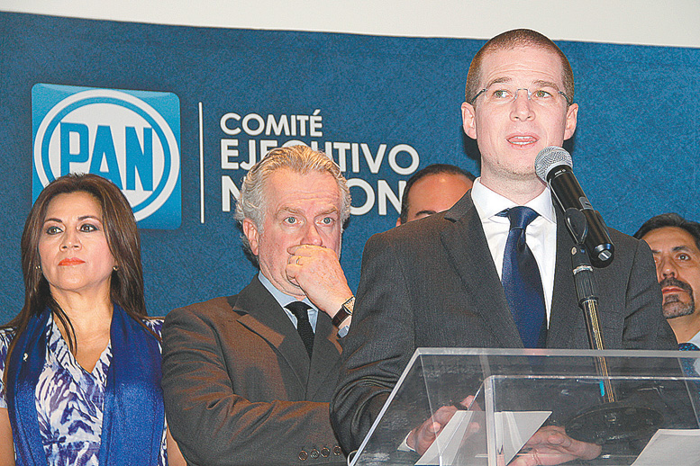 Ricardo Anaya (derecha), titular del CEN panista, y Santiago Creel estuvieron ayer en la entidad.