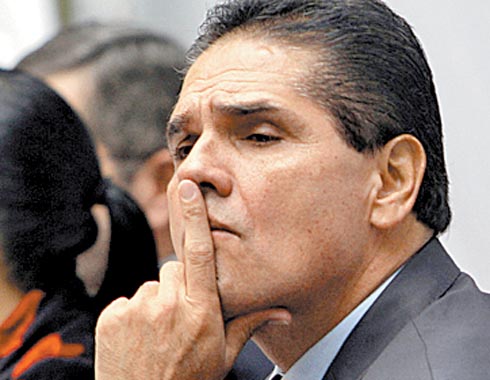 El diputado Silvano Aureoles. 