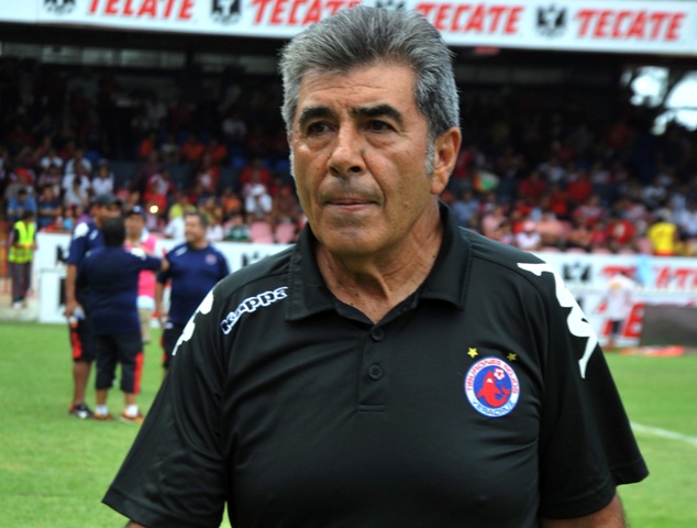Carlos Reinoso se quedará al frente de Veracruz tras cese de Cristóbal Ortega