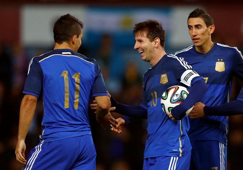Lionel Messi celebra su gol 