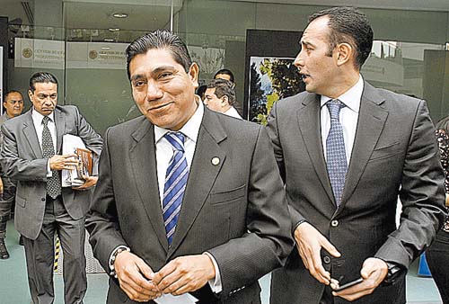 Los panistas Jorge Luis preciado y Roberto Gil.