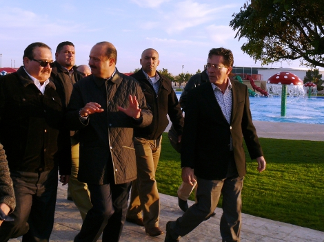 El secretario de Desarrollo Agrario, Territorial y Urbano, Carlos Ramírez Marín y el gobernador César Duarte Jáquez, realizan un recorrido por el Ceda