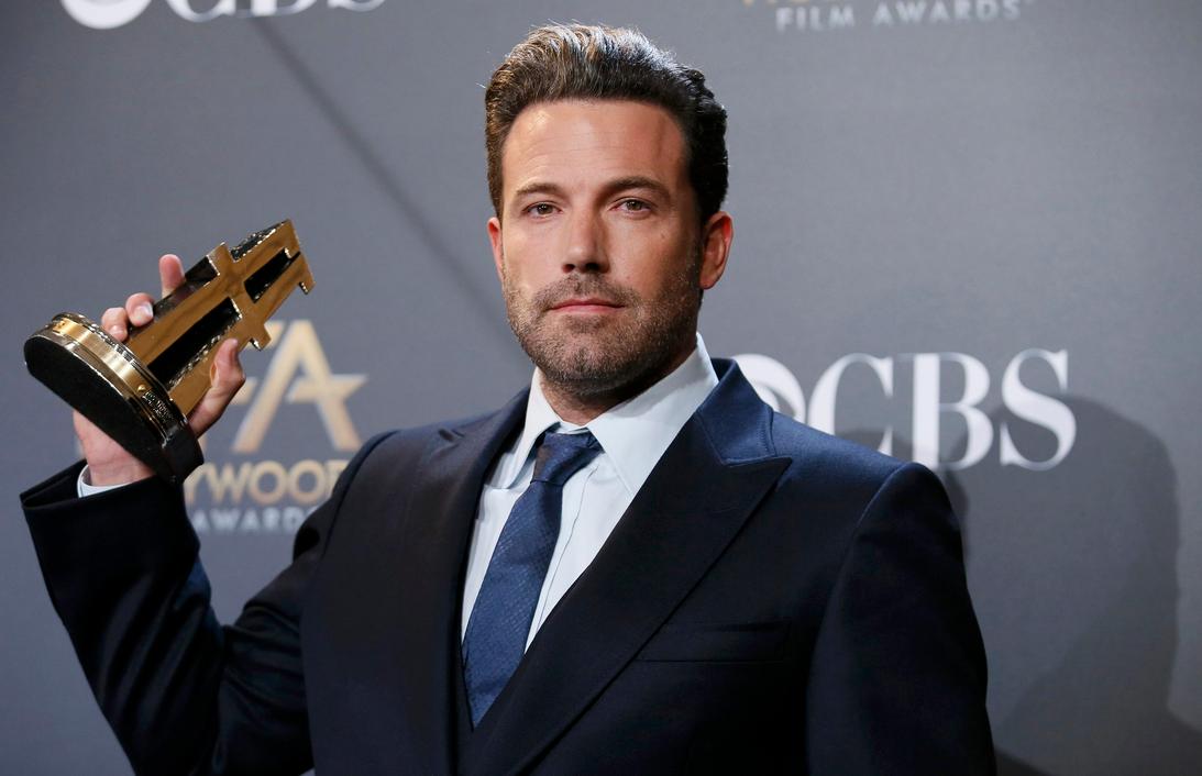 Ben Affleck recibió uno de los premios Hollywood. 