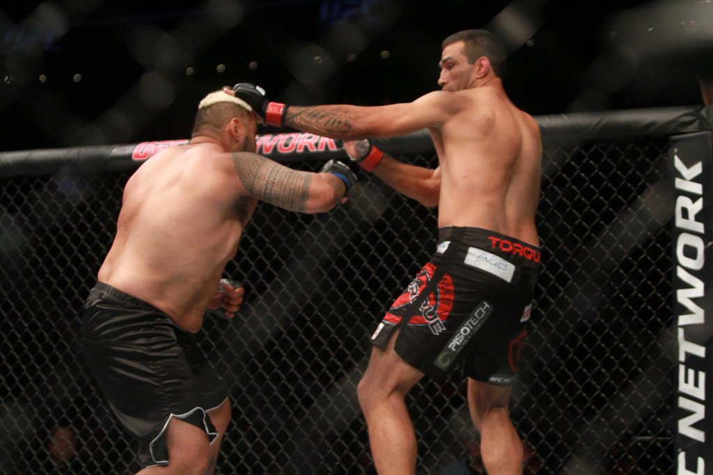 Lo mejor del combate entre Werdum y Hunt en UFC 180
