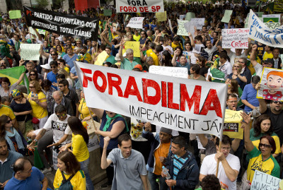 "Somos un país democrático. Entender eso, es entender que forma parte de nuestra historia tolerar las manifestaciones más extremas", señaló Rousseff