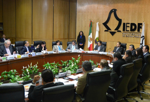 El Instituto Electoral del Distrito Federal informó que del 1 al 5 de diciembre próxmo recibirá solicitudes de registro de candidatos independientes a