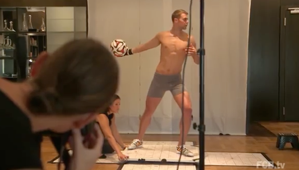 Manuel Neuer poso en calzones para su figura de cera del Museo Madame Tussauds de Berlín