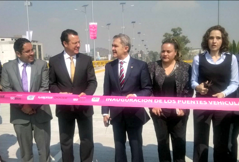 El jefe de Gobierno del Distrito Federal, Miguel Ángel Mancera, encabezó la inauguración de puentes vehiculares en Circuito Interior.
