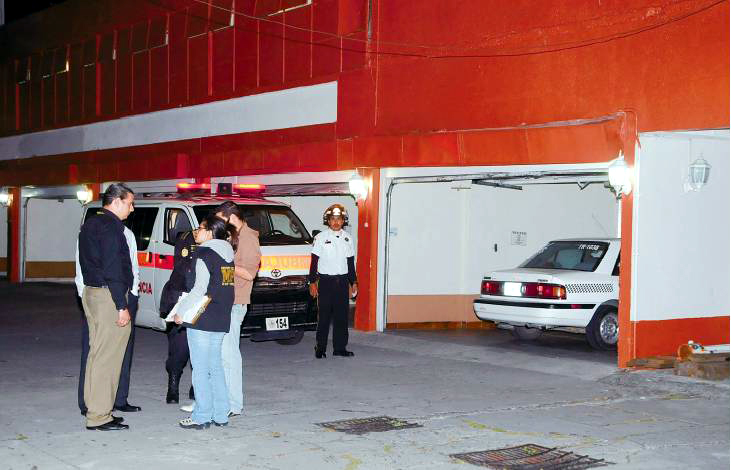 La pareja sobreviviente se encuentra grave en el Hospital 450.