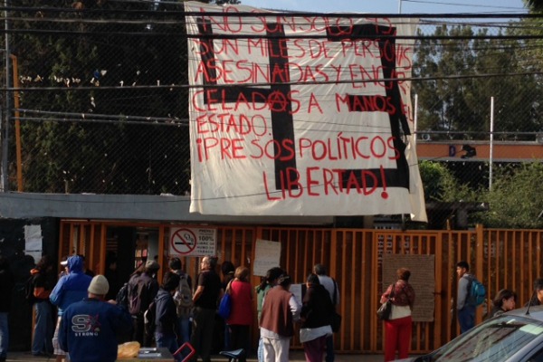 El paro en la Prepa de Coapa empezó anoche, a las 8:00, y está previsto que dure 72 horas.